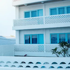 https://paras-paros-marina-lodge.ubudhotelsnow.com